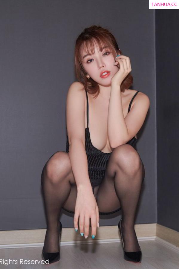 妮小妖  [XIUREN]高清写真图 2019.08.20 黄楽然第21张图片